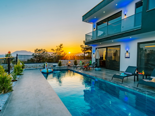  gece  -  Kasım
  | Kaş Kalkan Çavdır’da Muhafazakar ve Lüks Villa Tatili